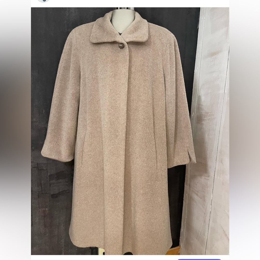 Elegant Women's Beige Wool Blend Swing Coat